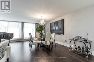 110 Bloor St W in Toronto, ON - Building Photo - Building Photo