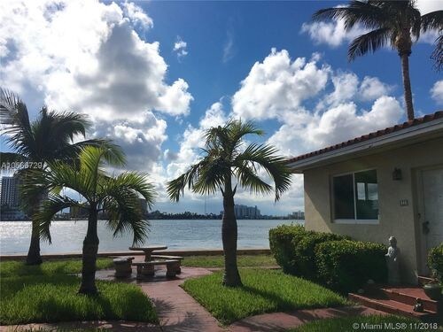 2170 Bay Dr-Unit -3*21 in Miami, FL - Foto de edificio
