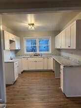 1429 Candia Rd, Unit 2 in Manchester, NH - Building Photo - Building Photo