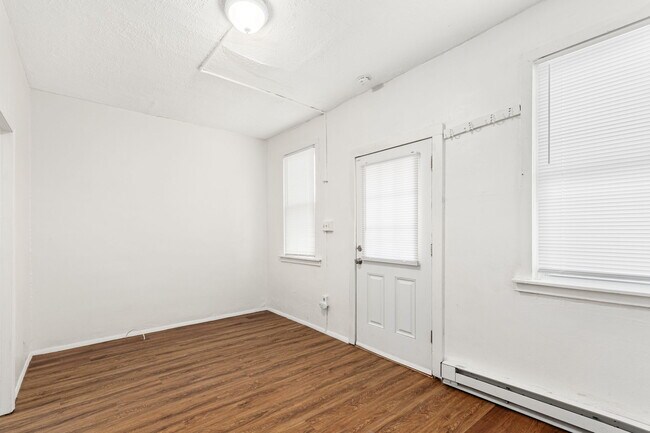 1945 Cooper St in Deptford, NJ - Building Photo - Building Photo