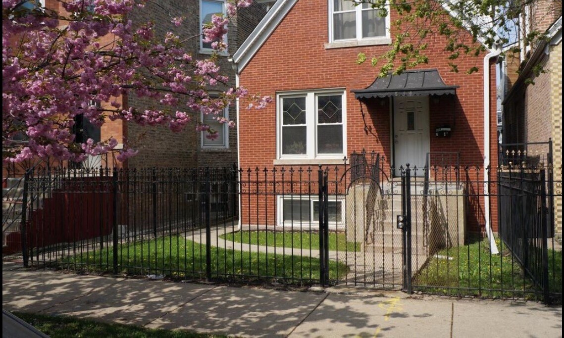 834 California N Ave, Unit 2 in Chicago, IL - Foto de edificio