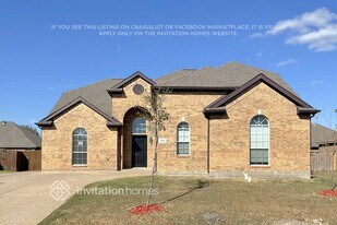 109 Troy Ln in Red Oak, TX - Building Photo