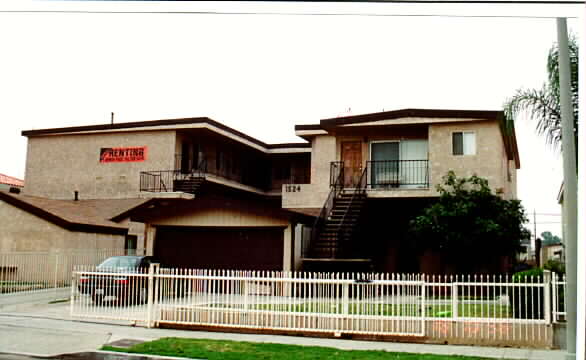 1524-1528 W 206th St in Torrance, CA - Foto de edificio