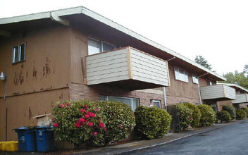 Barbur Heights Deluxe Terrace Apartments in Portland, OR - Building Photo - Building Photo