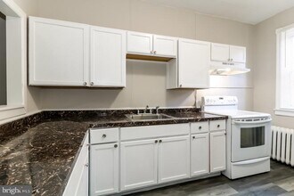 2025 S 57th St in Philadelphia, PA - Building Photo - Building Photo