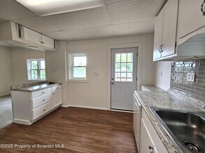 2103 Hollister Ave in Scranton, PA - Building Photo - Building Photo