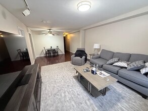 530 Hudson Ave in Cedarhurst, NY - Building Photo - Building Photo