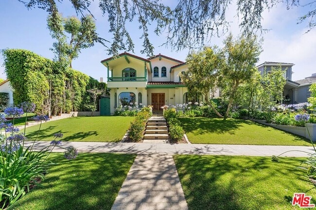 property at 253 15th St
