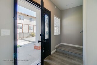 810 S Atlantic Blvd in Alhambra, CA - Building Photo - Building Photo