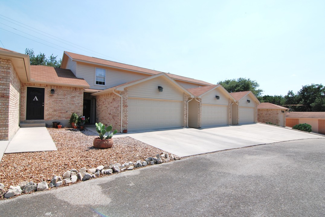 344 McCartney Blvd in Canyon Lake, TX - Building Photo