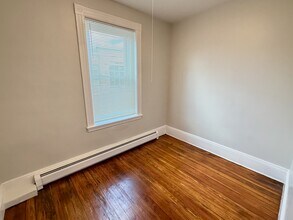 11A Linden St, Unit 2 in Boston, MA - Building Photo - Building Photo