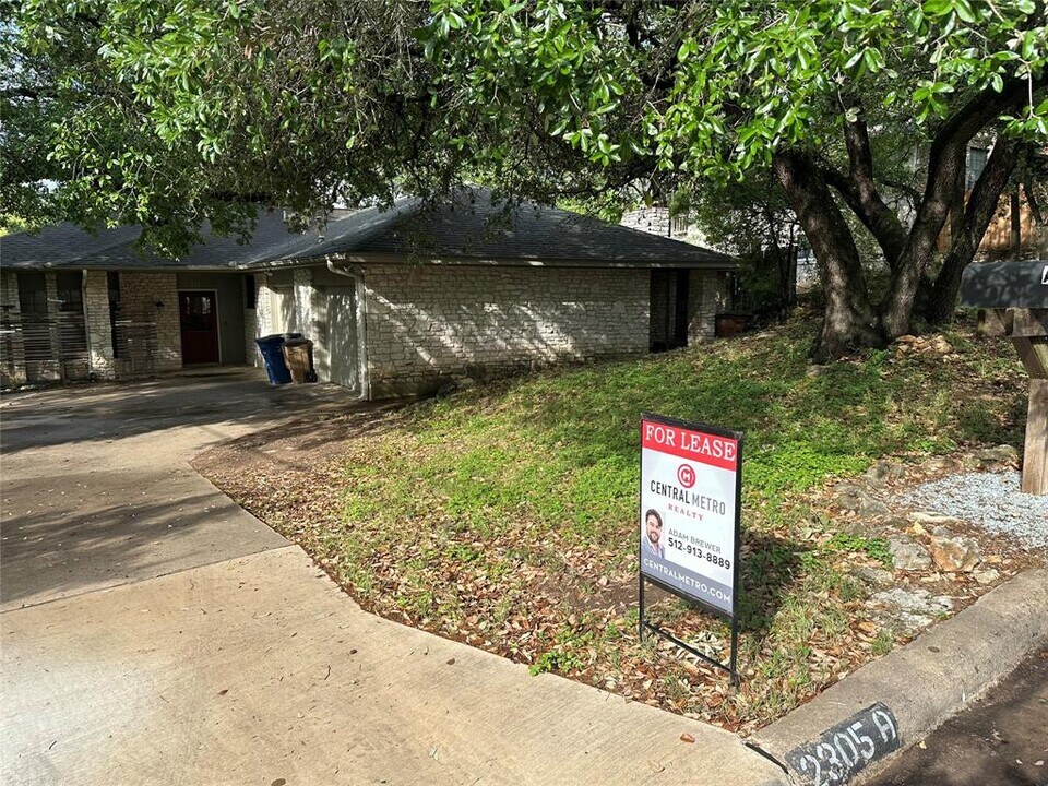 2305 Arpdale St in Austin, TX - Building Photo