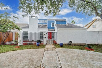 3307 Chris Dr in Houston, TX - Building Photo - Building Photo