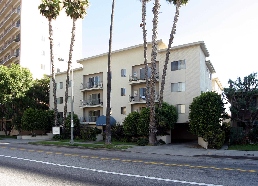 Doheny Apartments in Los Angeles, CA - Foto de edificio