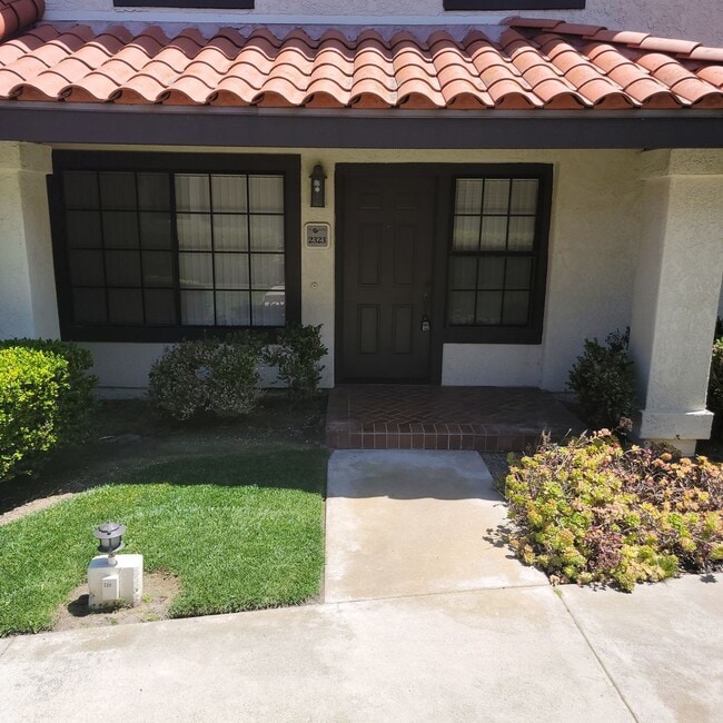 property at 2323 Martinique Ln