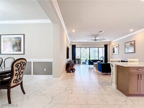 4310 Aurora St in Naples, FL - Foto de edificio - Building Photo