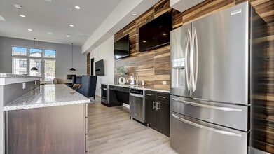 Springs at Mount Pleasant in Mount Pleasant, WI - Foto de edificio - Building Photo