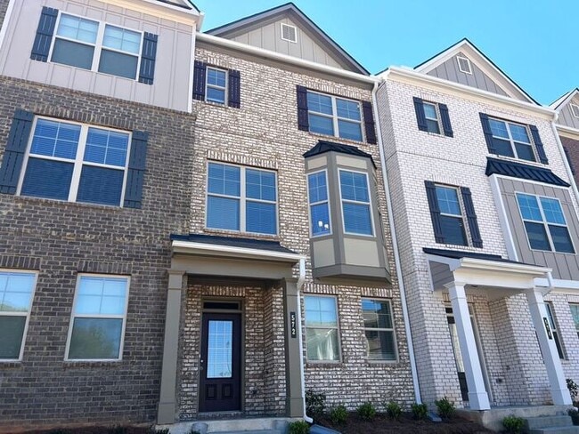 574 Amarante Cir