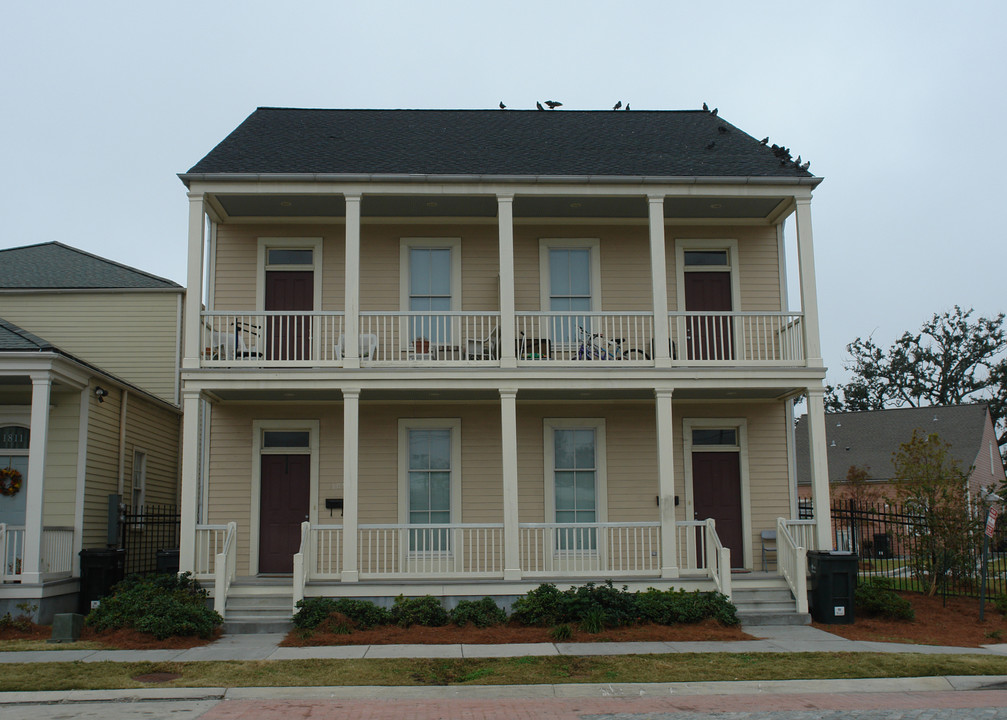 1801 Chippewa St Park in New Orleans, LA - Foto de edificio