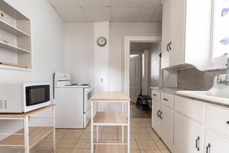 56 Mount Pleasant St in Brantford, ON - Building Photo - Building Photo