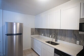 2428 W Berwyn Ave in Chicago, IL - Building Photo - Building Photo