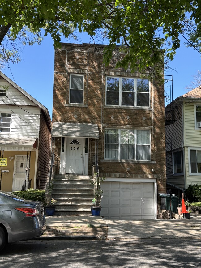 325 E 235th St, Unit One bedroom