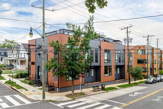 1201 Kearny Street Condominium in Washington, DC - Foto de edificio - Building Photo
