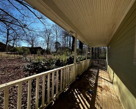 720 Whit Davis Rd in Athens, GA - Building Photo - Building Photo