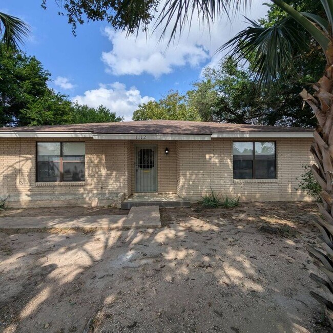 1112 Upas Ave in McAllen, TX - Building Photo - Building Photo