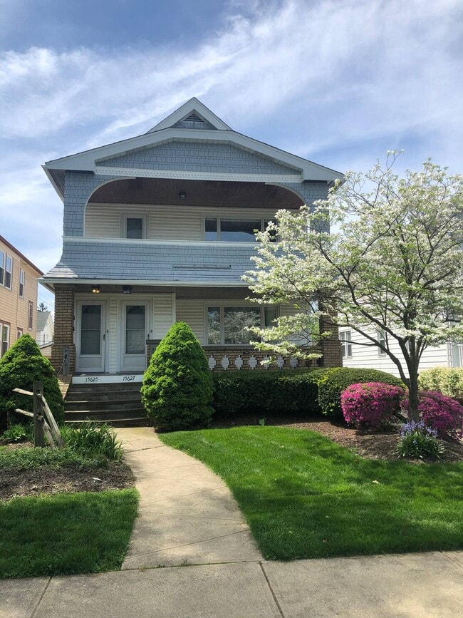 15625 Delaware Ave, Unit 2nd Floor in Lakewood, OH - Building Photo - Building Photo
