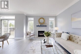 71 Mansfield Ln in Markham, ON - Building Photo - Building Photo