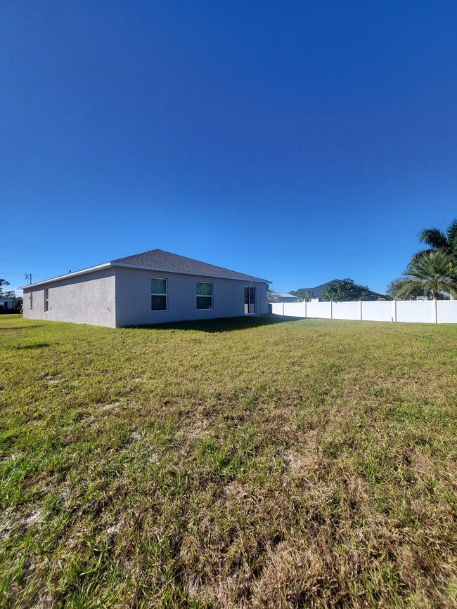 2019 NE 34th St in Cape Coral, FL - Building Photo - Building Photo