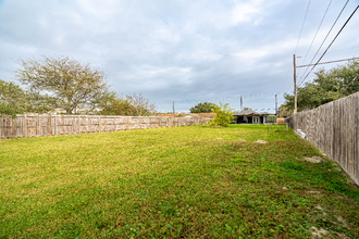 329 Yorktown Blvd in Corpus Christi, TX - Building Photo - Building Photo