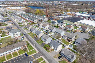 Buckingham Estates Townhomes in Fall River, MA - Building Photo - Building Photo