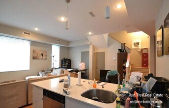53 Glenville Ave, Unit 53 in Boston, MA - Building Photo - Building Photo