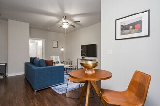 1016 18th Ave S in Nashville, TN - Building Photo - Building Photo