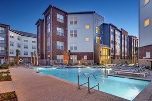 River House Apartments in Baton Rouge, LA - Building Photo