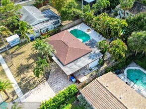 1101 SW 1st Ave in Pompano Beach, FL - Building Photo - Building Photo