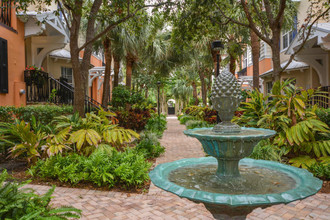 321 W Mallory Cir in Delray Beach, FL - Building Photo - Building Photo