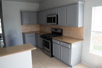 8727 Cedar Walk Dr in Tomball, TX - Building Photo - Building Photo