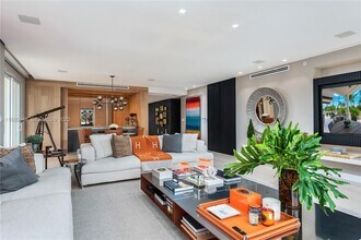 2514 Fisher Island Dr in Miami, FL - Building Photo - Building Photo