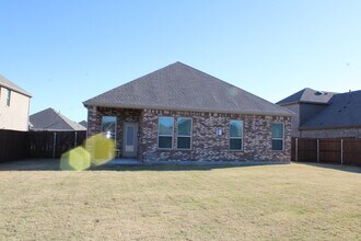 8355 Radiant St in Garland, TX - Building Photo - Building Photo