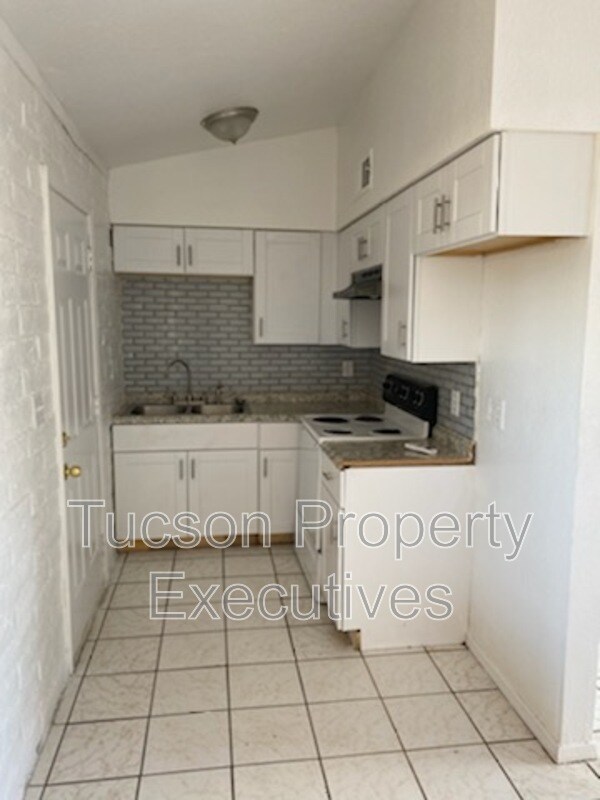 5764 S Park Ave in Tucson, AZ - Building Photo - Building Photo