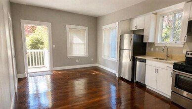 2732 Union St in Oakland, CA - Building Photo - Building Photo