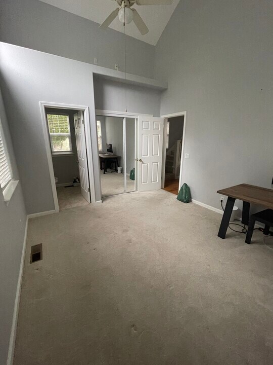 2078 Red Oak Cir in Santa Rosa, CA - Building Photo