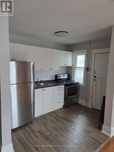 985 Main St E in Hamilton, ON - Building Photo - Building Photo