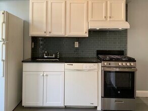 230 R St NE in Washington, DC - Building Photo - Building Photo