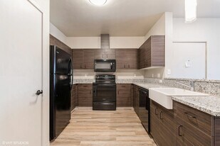 1940 Jefferson Blvd in Kalispell, MT - Building Photo