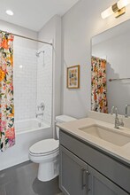 6719 Charlotte Pike in Nashville, TN - Foto de edificio - Building Photo