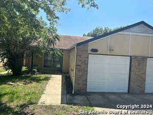 14511 Clovelly Wood in San Antonio, TX - Building Photo
